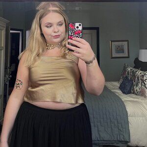 VINTAGE‎ Gilligan O’Malley Gold Silk Tank Top 👑